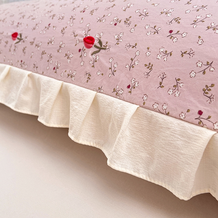 91家纺网 家纺一手货源 找家纺 圣比熊 2026新款A类云朵棉刺绣花边枕套宿舍情侣绣花双人加长枕芯内胆套 爱丽丝-粉（刺绣款）