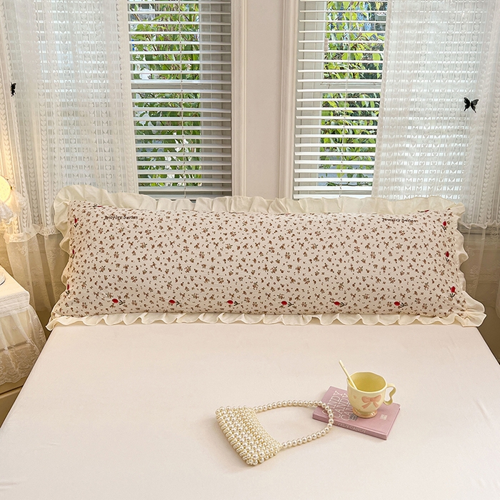 91家纺网 家纺一手货源 找家纺 圣比熊 2026新款A类云朵棉刺绣花边枕套宿舍情侣绣花双人加长枕芯内胆套 巴黎之恋（刺绣款）