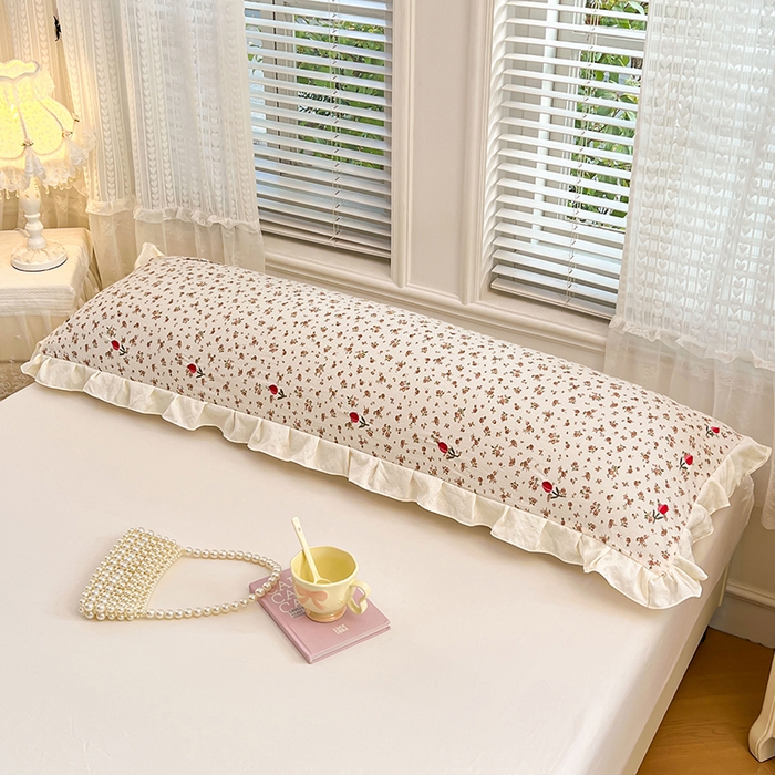 91家纺网 家纺一手货源 找家纺 圣比熊 2026新款A类云朵棉刺绣花边枕套宿舍情侣绣花双人加长枕芯内胆套 巴黎之恋（刺绣款）