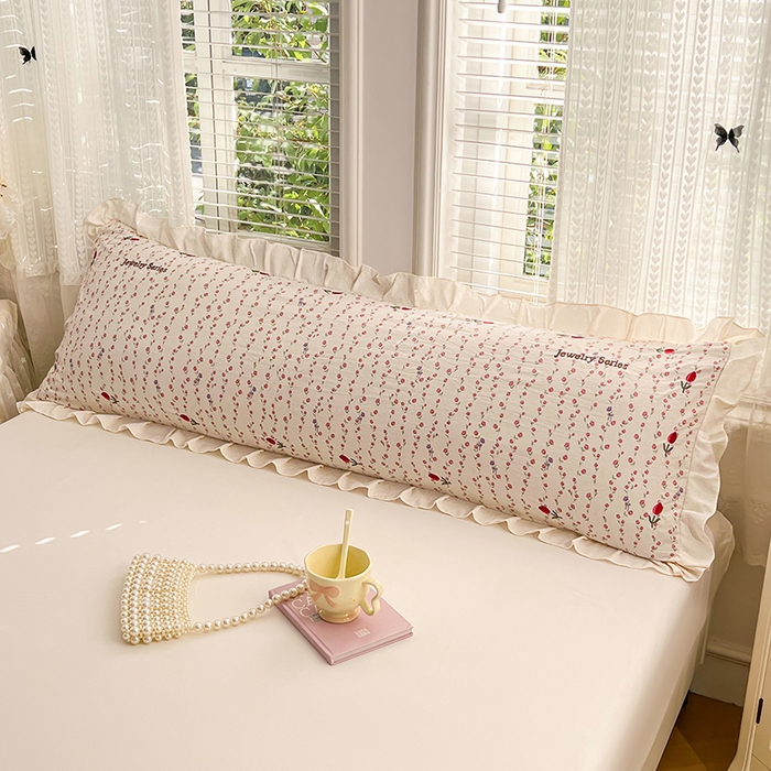 91家纺网 家纺一手货源 找家纺 圣比熊 2026新款A类云朵棉刺绣花边枕套宿舍情侣绣花双人加长枕芯内胆套 花漾甜心（刺绣款）