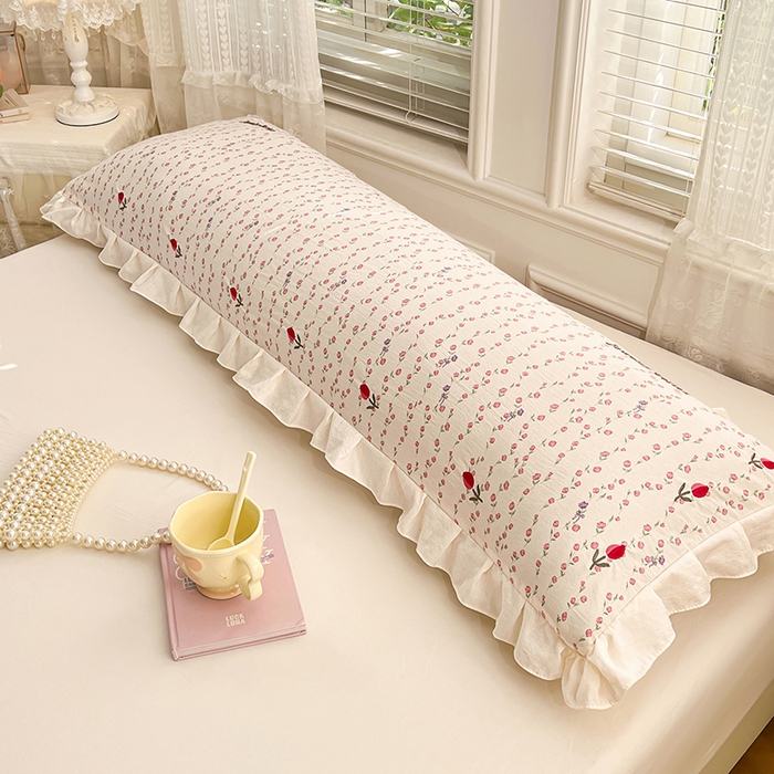 91家纺网 家纺一手货源 找家纺 圣比熊 2026新款A类云朵棉刺绣花边枕套宿舍情侣绣花双人加长枕芯内胆套 花漾甜心（刺绣款）