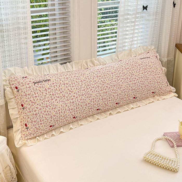 91家纺网 家纺一手货源 找家纺 圣比熊 2026新款A类云朵棉刺绣花边枕套宿舍情侣绣花双人加长枕芯内胆套 芊芊花海（刺绣款）