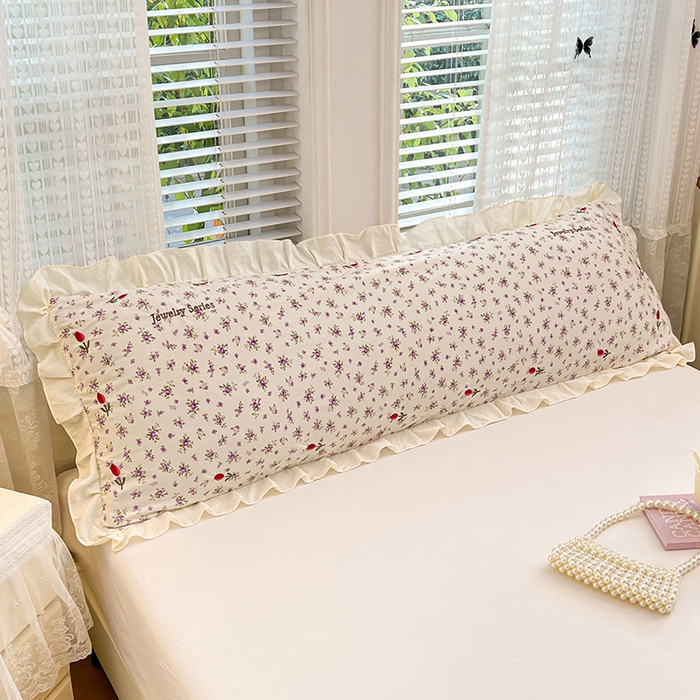 91家纺网 家纺一手货源 找家纺 圣比熊 2026新款A类云朵棉刺绣花边枕套宿舍情侣绣花双人加长枕芯内胆套 欣欣花语-紫（刺绣款）