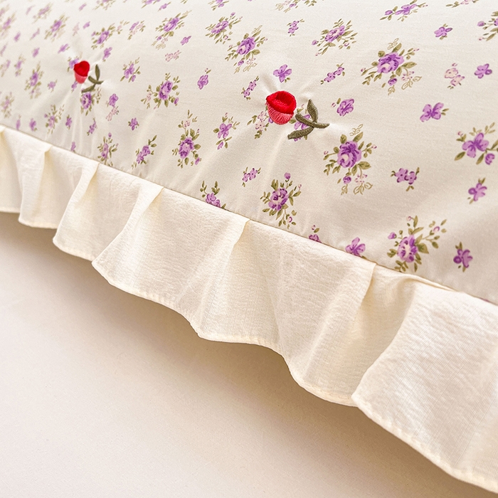 91家纺网 家纺一手货源 找家纺 圣比熊 2026新款A类云朵棉刺绣花边枕套宿舍情侣绣花双人加长枕芯内胆套 欣欣花语-紫（刺绣款）