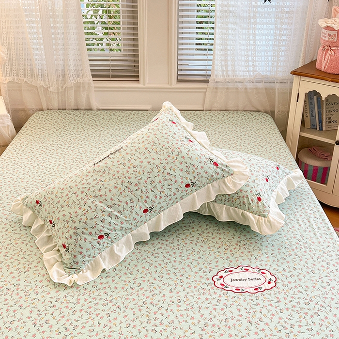 91家纺网 家纺一手货源 找家纺 梦舒羽 2026新款A类云朵棉刺绣花边枕套宿舍单人单只一只装绣花枕芯内胆套 巴黎之恋（刺绣款）