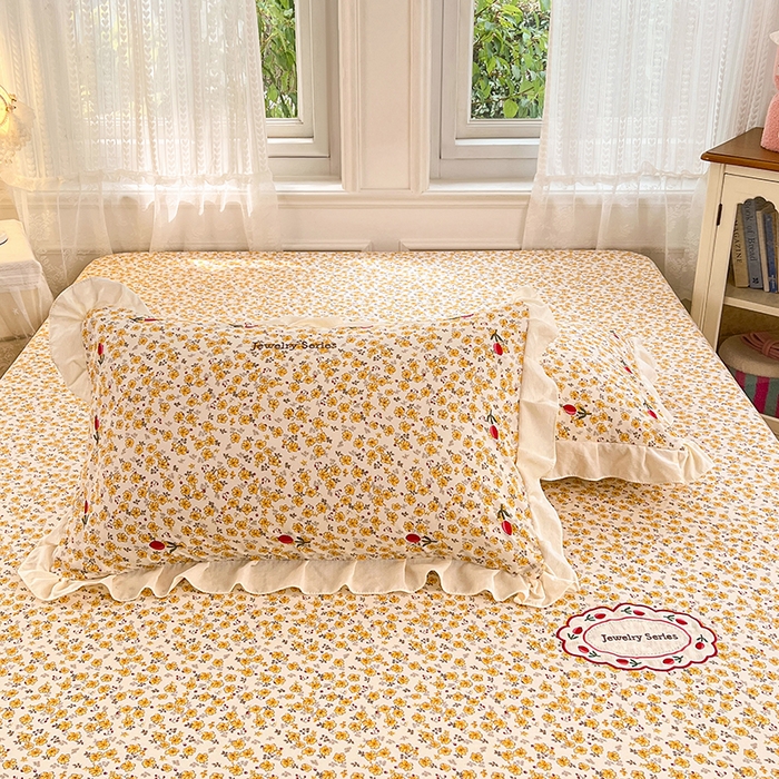 91家纺网 家纺一手货源 找家纺 梦舒羽 2026新款A类云朵棉刺绣花边枕套宿舍单人单只一只装绣花枕芯内胆套 春日暖阳（刺绣款）