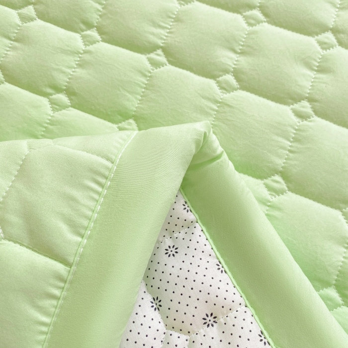 91家纺网 家纺一手货源 找家纺 麒东家纺 2026新款学生纯色水洗棉夹棉床垫系列 绿色