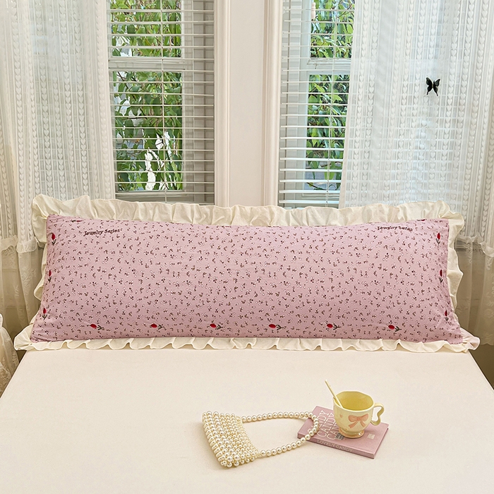 91家纺网 家纺一手货源 找家纺 梦舒羽 2026新款A类云朵棉刺绣花边枕套宿舍情侣绣花双人加长枕芯内胆套 爱丽丝-粉（刺绣款）