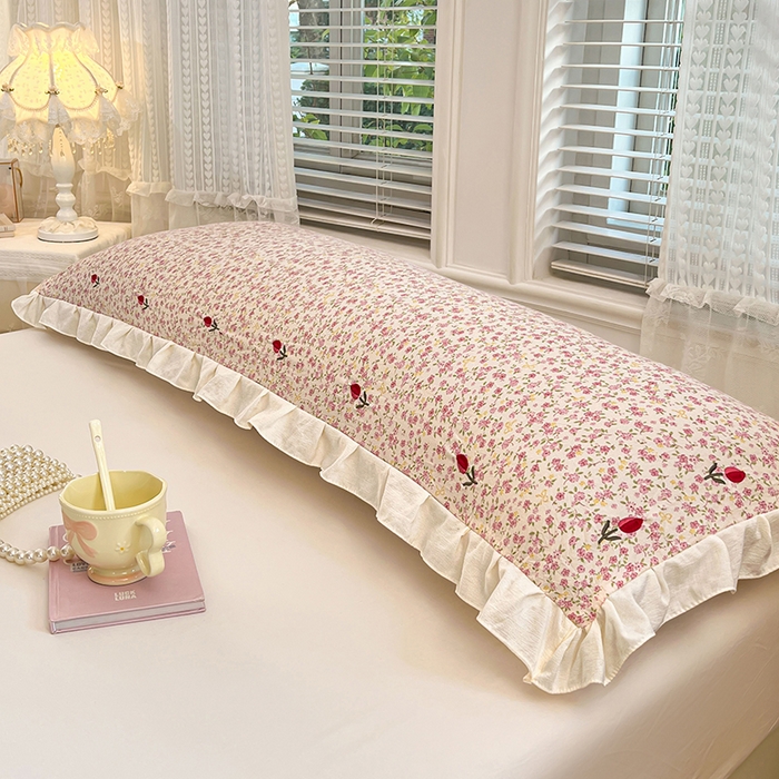 91家纺网 家纺一手货源 找家纺 梦舒羽 2026新款A类云朵棉刺绣花边枕套宿舍情侣绣花双人加长枕芯内胆套 芊芊花海（刺绣款）