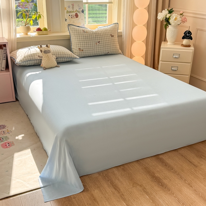 91家纺网 家纺一手货源 找家纺 对白 2026新款A类全棉纯棉有氧双层纱贝壳边三角针四件套 方格小狗