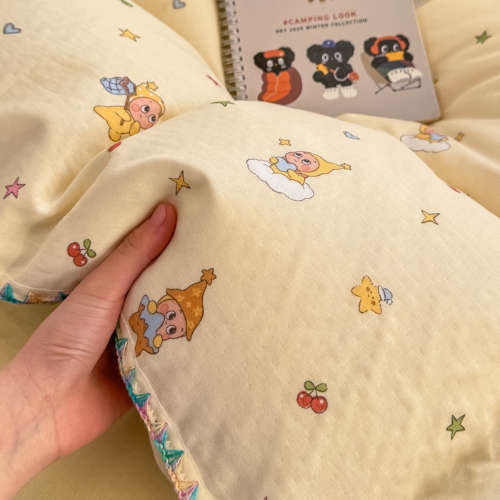 91家纺网 家纺一手货源 找家纺 对白 2026新款A类全棉纯棉有氧双层纱贝壳边三角针四件套 星星人