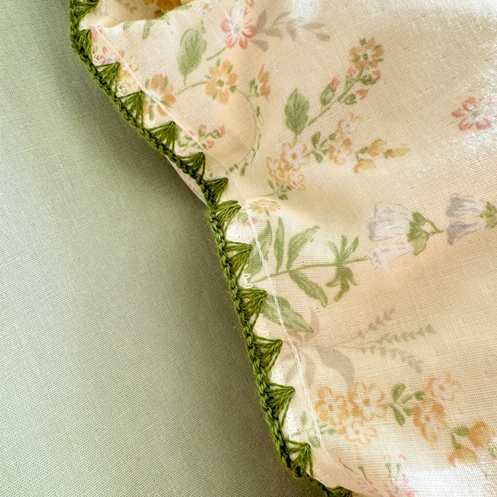 91家纺网 家纺一手货源 找家纺 对白 2026新款A类全棉纯棉有氧双层纱贝壳边三角针四件套 盛夏