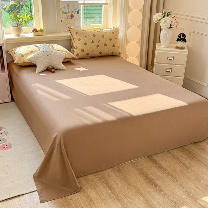 91家纺网 家纺一手货源 找家纺 对白 2026新款A类全棉纯棉有氧双层纱贝壳边三角针四件套 小熊奶盖