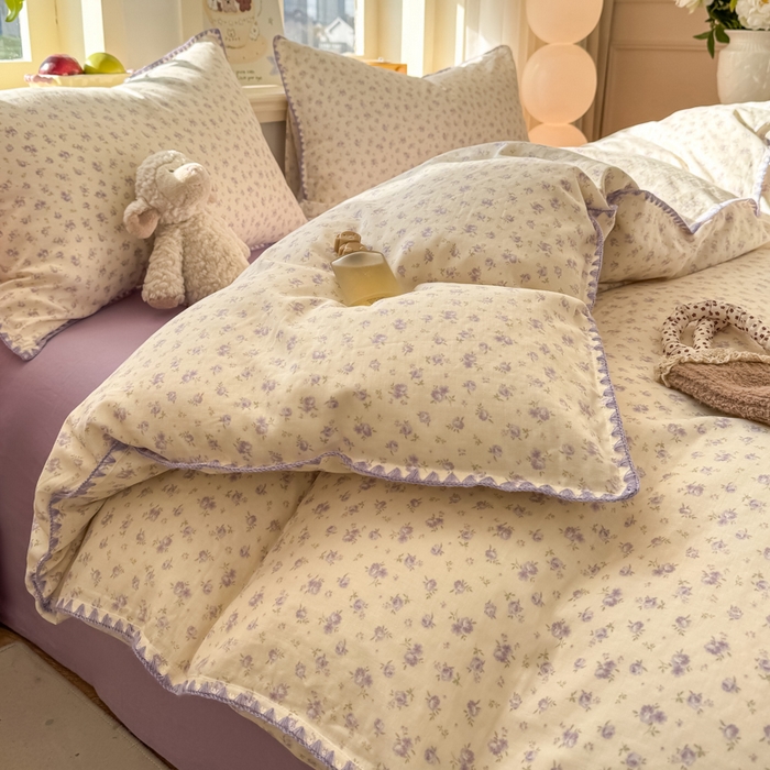 91家纺网 家纺一手货源 找家纺 对白 2026新款A类全棉纯棉有氧双层纱贝壳边三角针四件套 雾岛听风