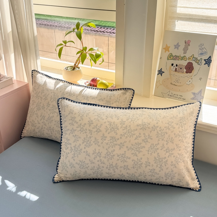 91家纺网 家纺一手货源 找家纺 对白 2026新款A类全棉纯棉有氧双层纱贝壳边三角针四件套 清白之年