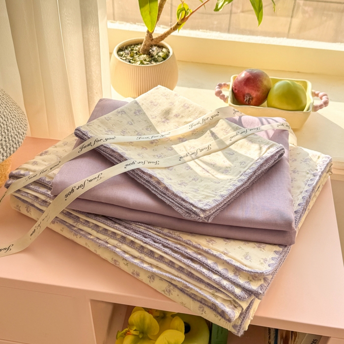 91家纺网 家纺一手货源 找家纺 对白 2026新款A类全棉纯棉有氧双层纱贝壳边三角针四件套 雾岛听风