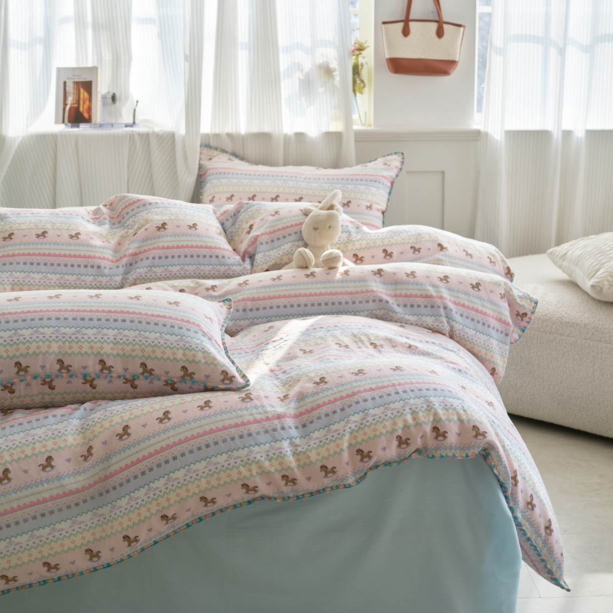 91家纺网 家纺一手货源 找家纺 洋铭区（原狠狠爱） 2026新款春季全棉彩边双层纱四件套 爱心宝莉