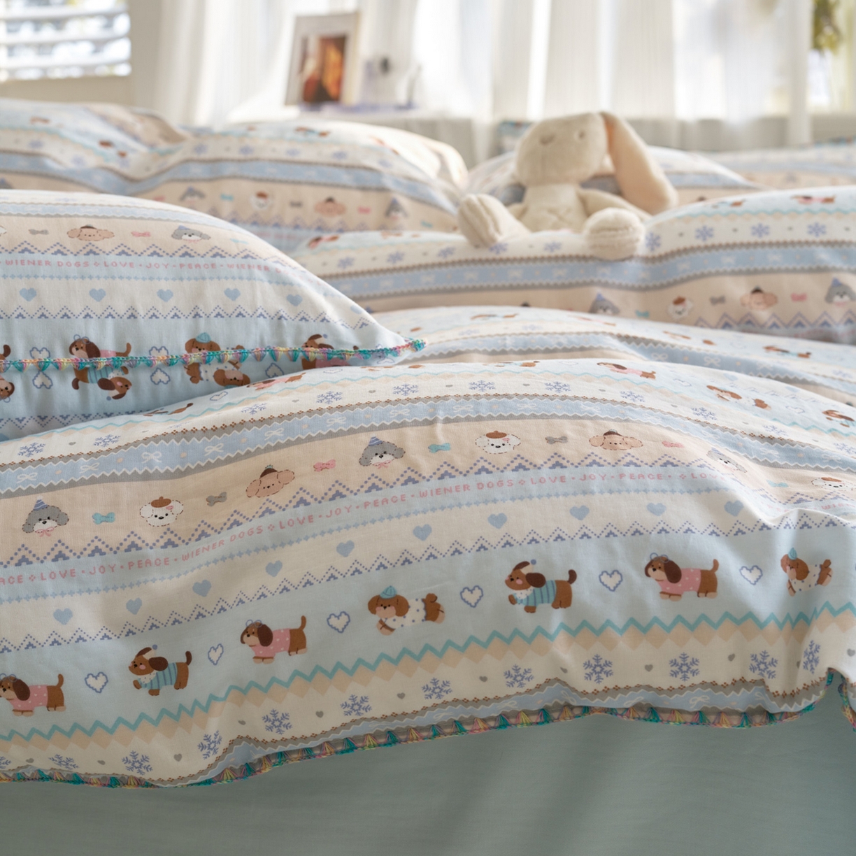 91家纺网 家纺一手货源 找家纺 洋铭区（原狠狠爱） 2026新款春季全棉彩边双层纱四件套 波斯小懒狗