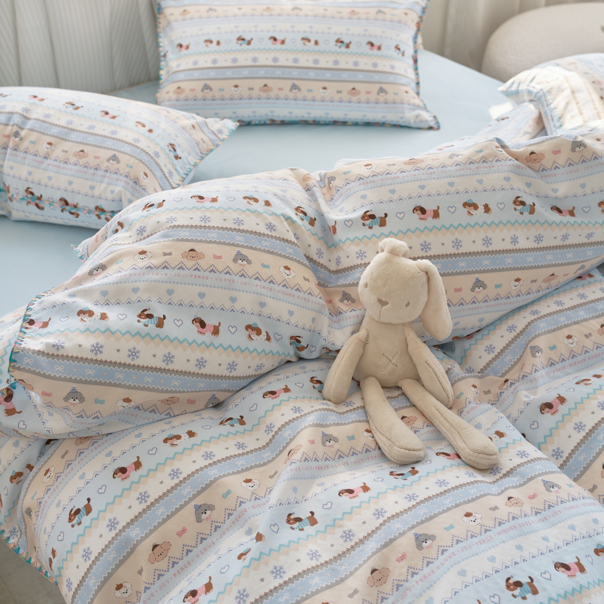 91家纺网 家纺一手货源 找家纺 洋铭区（原狠狠爱） 2026新款春季全棉彩边双层纱四件套 波斯小懒狗