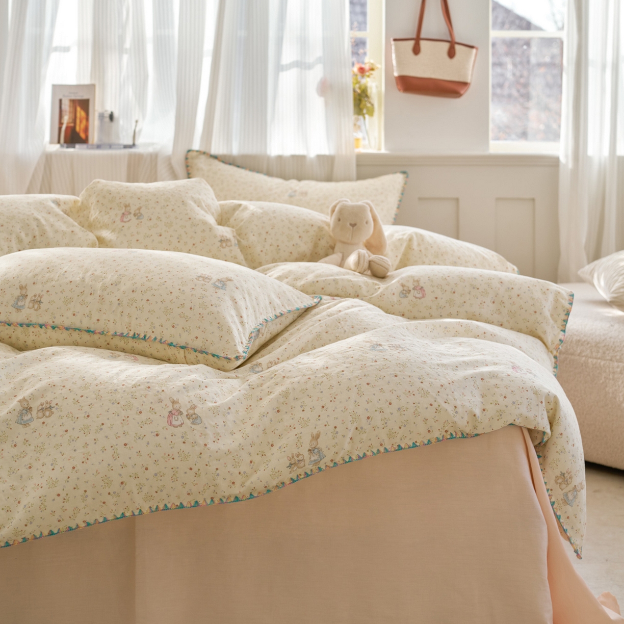 91家纺网 家纺一手货源 找家纺 洋铭区（原狠狠爱） 2026新款春季全棉彩边双层纱四件套 繁花兔兔