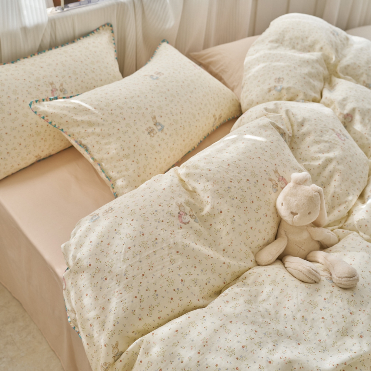 91家纺网 家纺一手货源 找家纺 洋铭区（原狠狠爱） 2026新款春季全棉彩边双层纱四件套 繁花兔兔