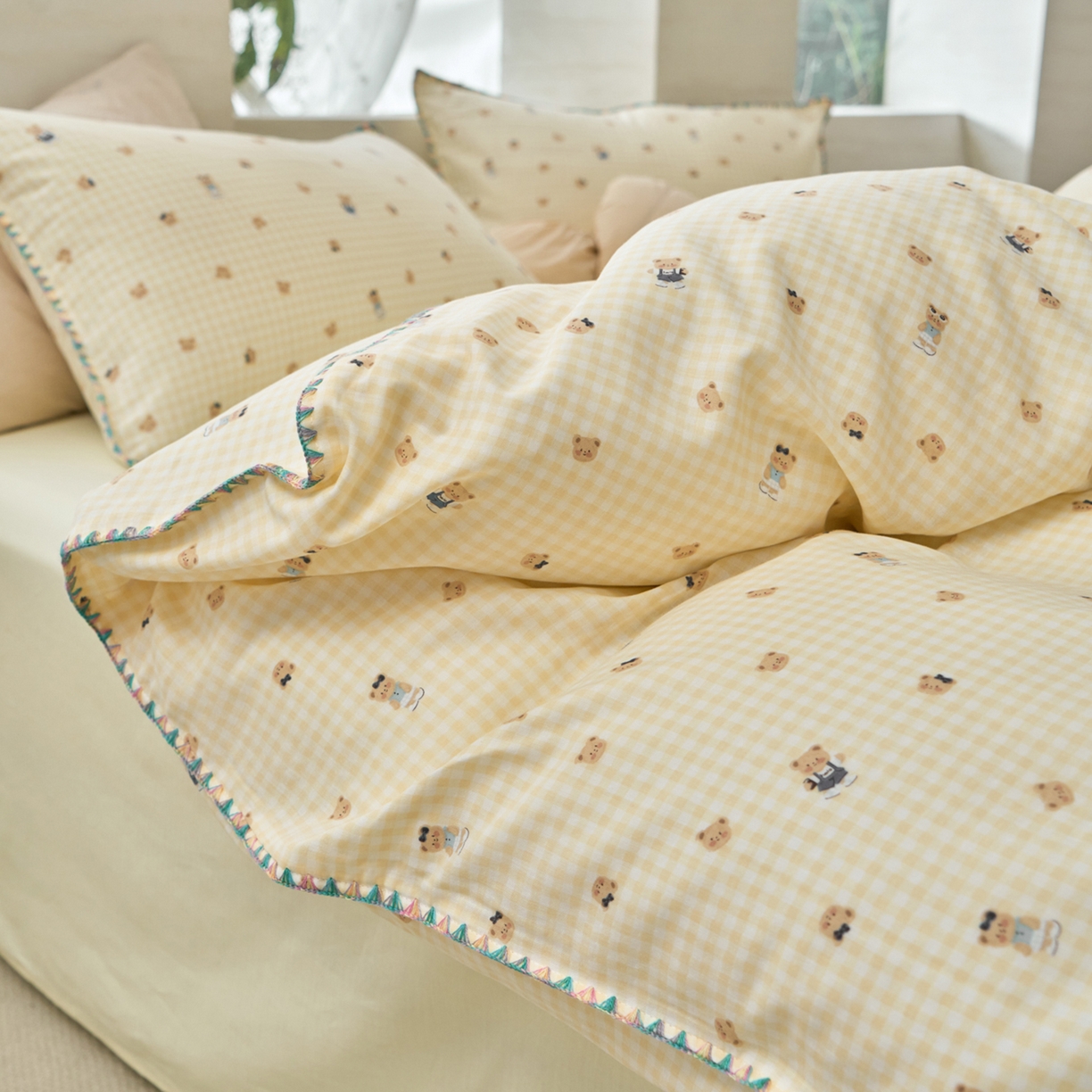 91家纺网 家纺一手货源 找家纺 洋铭区（原狠狠爱） 2026新款春季全棉彩边双层纱四件套 格格小熊