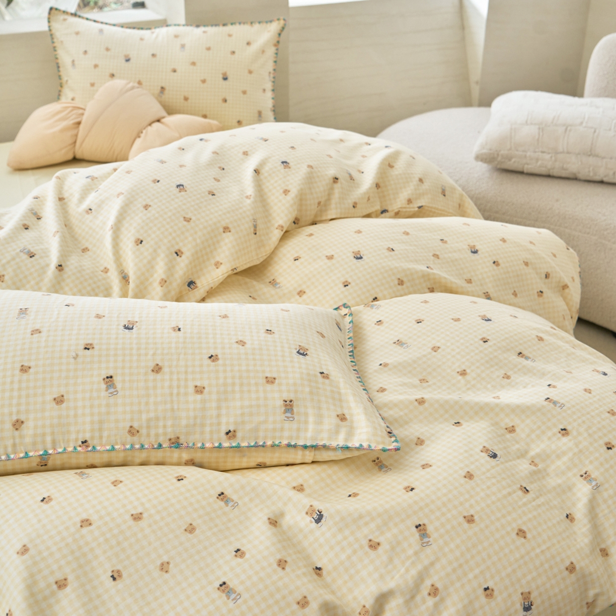 91家纺网 家纺一手货源 找家纺 洋铭区（原狠狠爱） 2026新款春季全棉彩边双层纱四件套 格格小熊