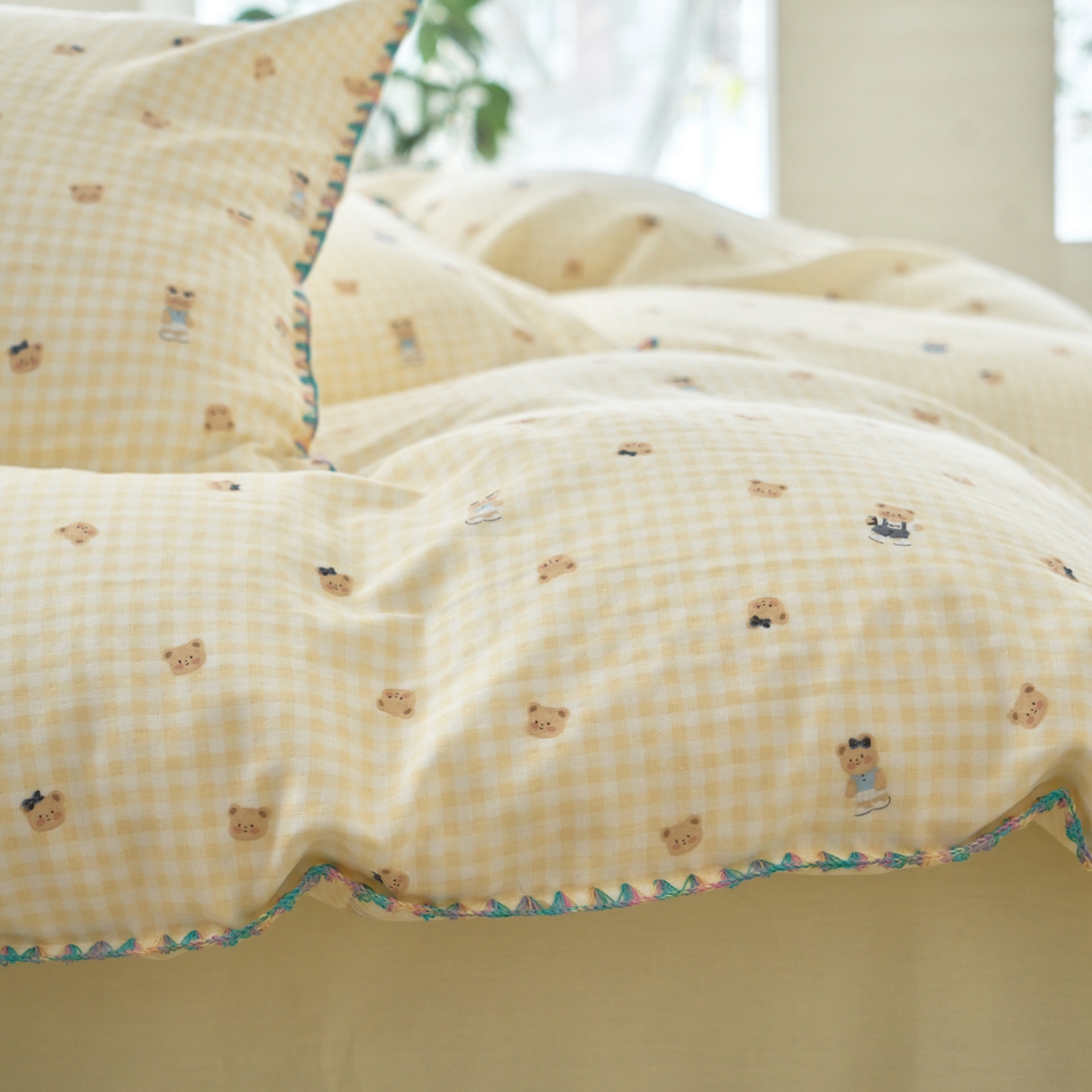 91家纺网 家纺一手货源 找家纺 洋铭区（原狠狠爱） 2026新款春季全棉彩边双层纱四件套 格格小熊