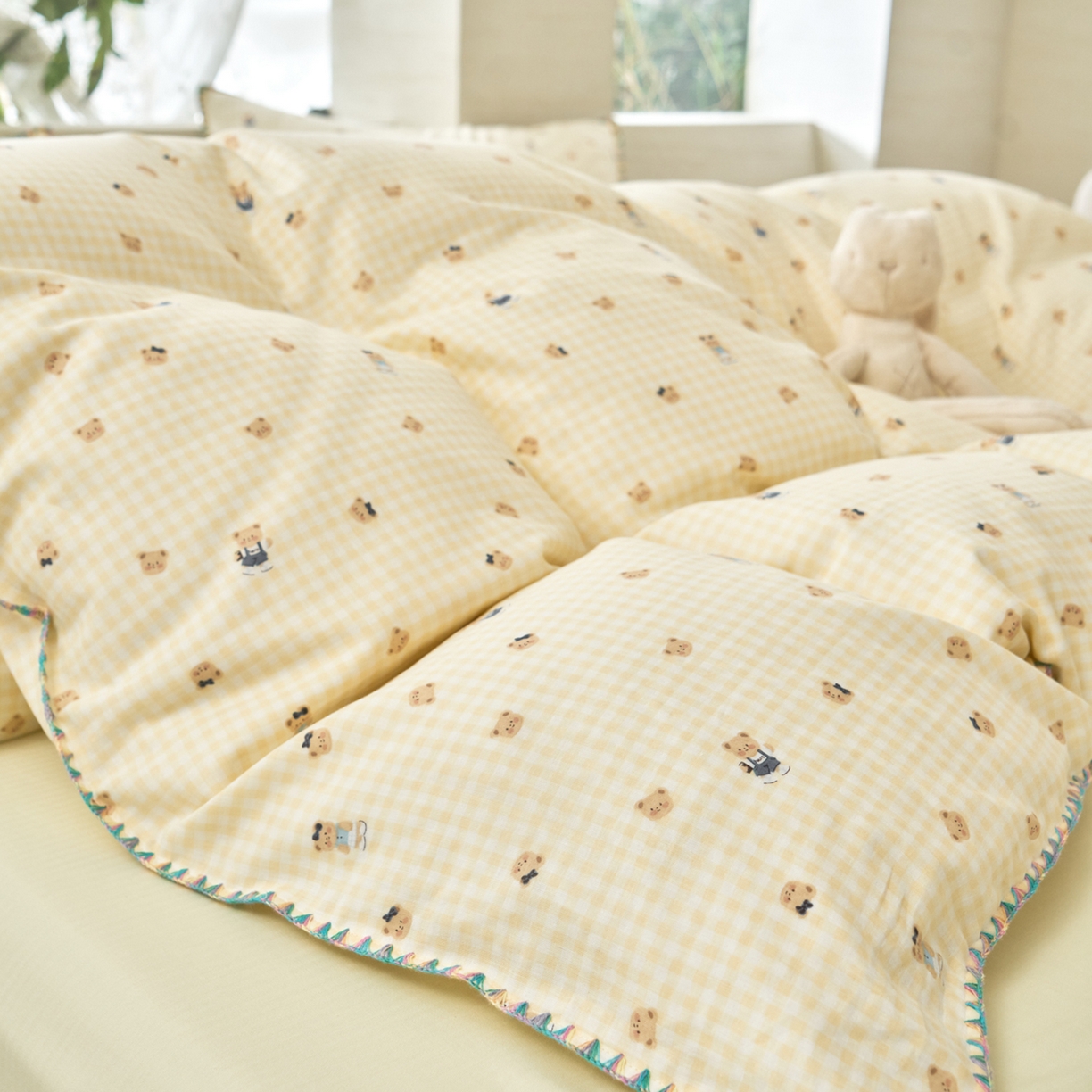 91家纺网 家纺一手货源 找家纺 洋铭区（原狠狠爱） 2026新款春季全棉彩边双层纱四件套 格格小熊