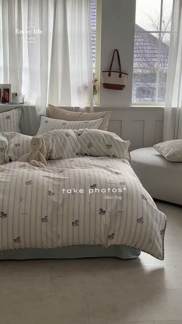 91家纺网 家纺一手货源 找家纺 洋铭区（原狠狠爱） 2026新款春季全棉彩边双层纱四件套 海蓝小木马