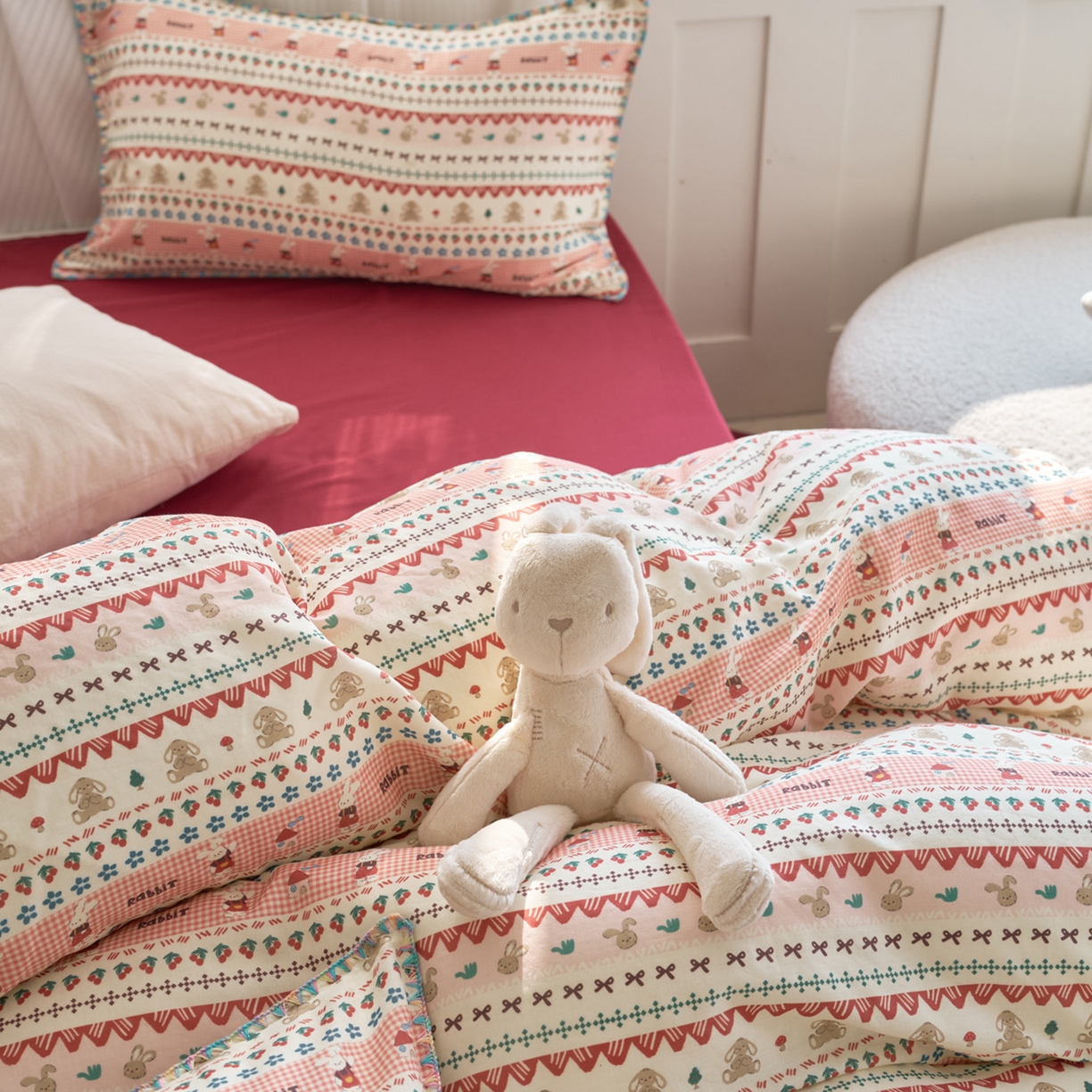 91家纺网 家纺一手货源 找家纺 洋铭区（原狠狠爱） 2026新款春季全棉彩边双层纱四件套 红枣小兔