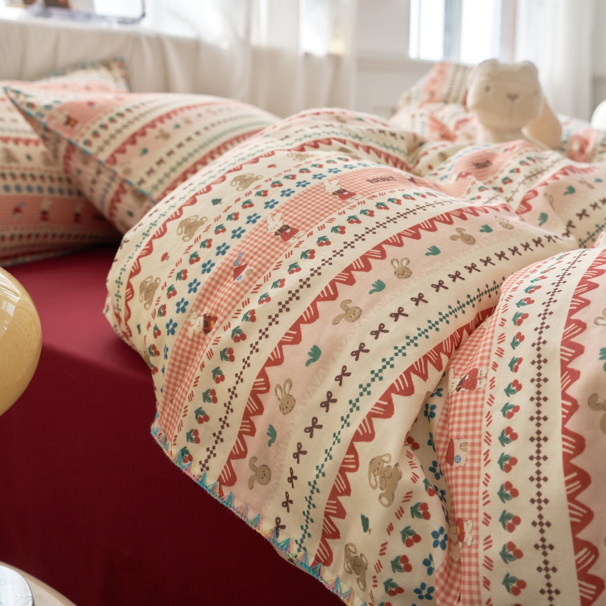 91家纺网 家纺一手货源 找家纺 洋铭区（原狠狠爱） 2026新款春季全棉彩边双层纱四件套 红枣小兔