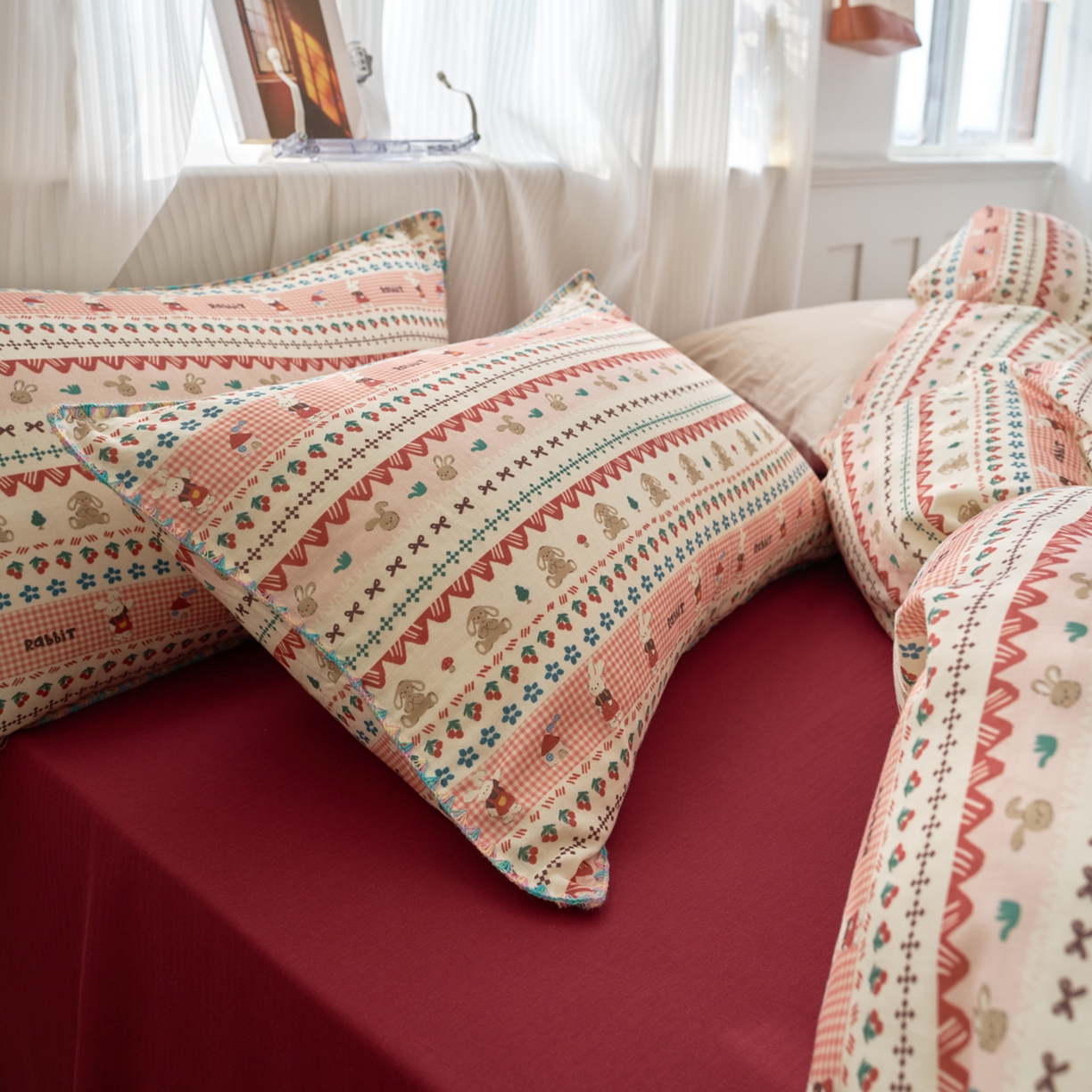 91家纺网 家纺一手货源 找家纺 洋铭区（原狠狠爱） 2026新款春季全棉彩边双层纱四件套 红枣小兔