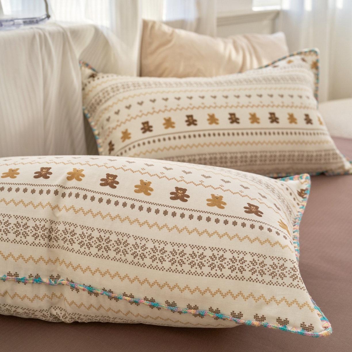 91家纺网 家纺一手货源 找家纺 洋铭区（原狠狠爱） 2026新款春季全棉彩边双层纱四件套 焦糖小熊