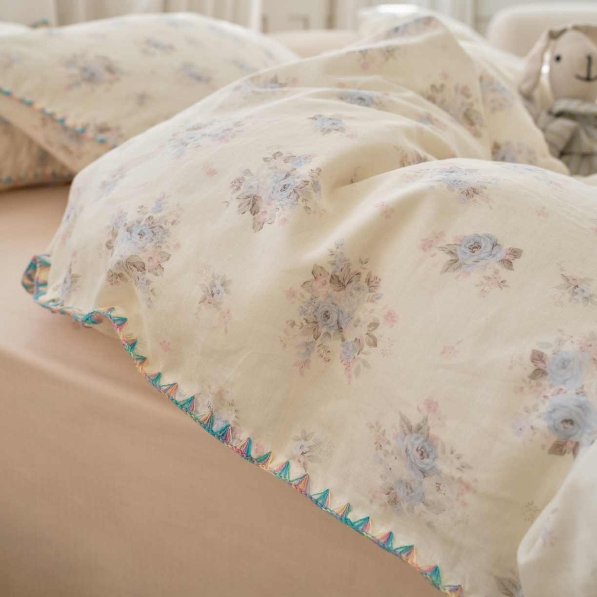 91家纺网 家纺一手货源 找家纺 洋铭区（原狠狠爱） 2026新款春季全棉彩边双层纱四件套 兰花香