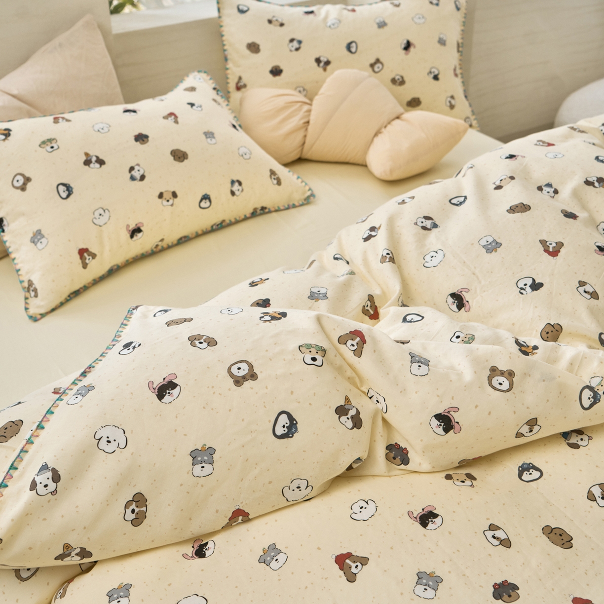 91家纺网 家纺一手货源 找家纺 洋铭区（原狠狠爱） 2026新款春季全棉彩边双层纱四件套 萌宠小分队