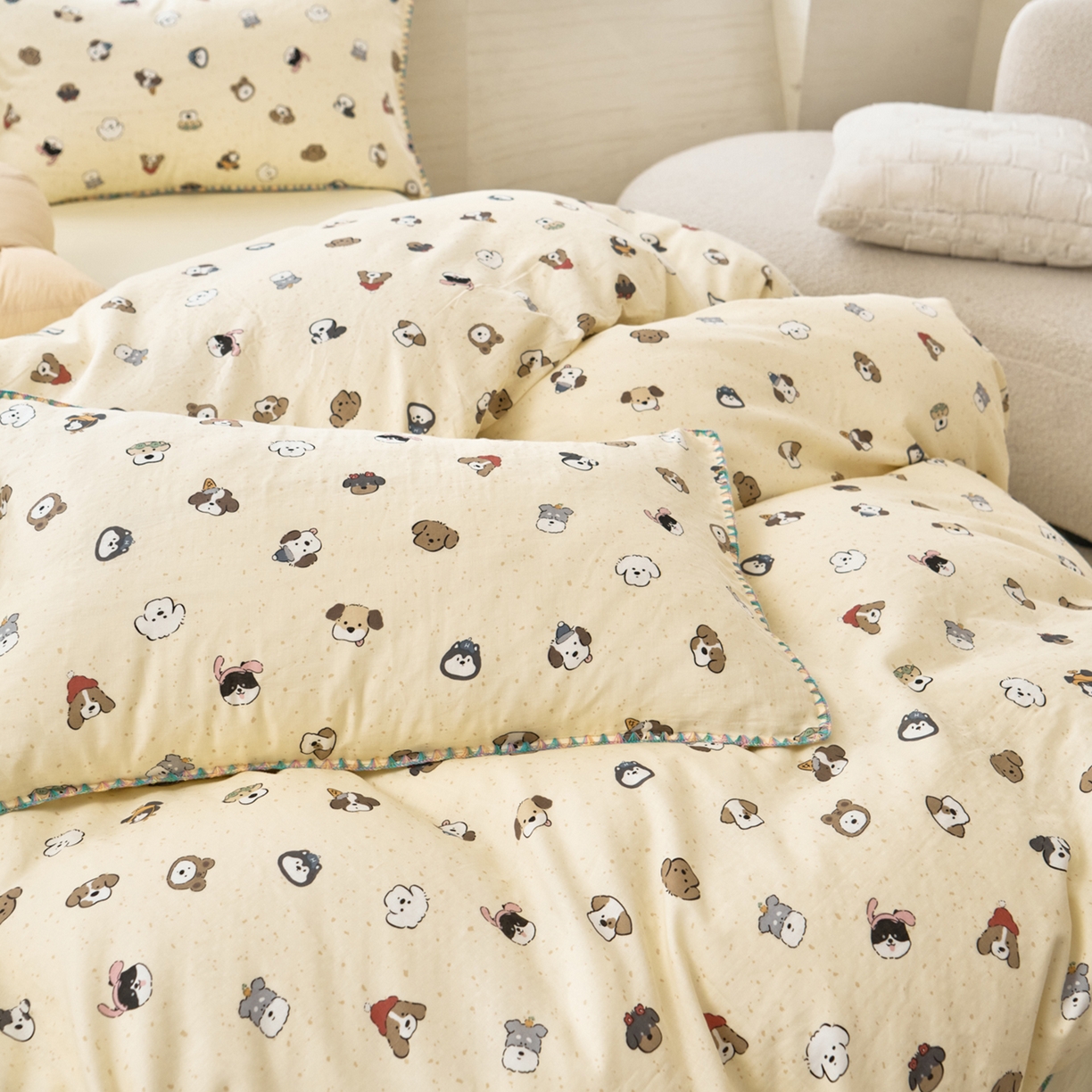 91家纺网 家纺一手货源 找家纺 洋铭区（原狠狠爱） 2026新款春季全棉彩边双层纱四件套 萌宠小分队