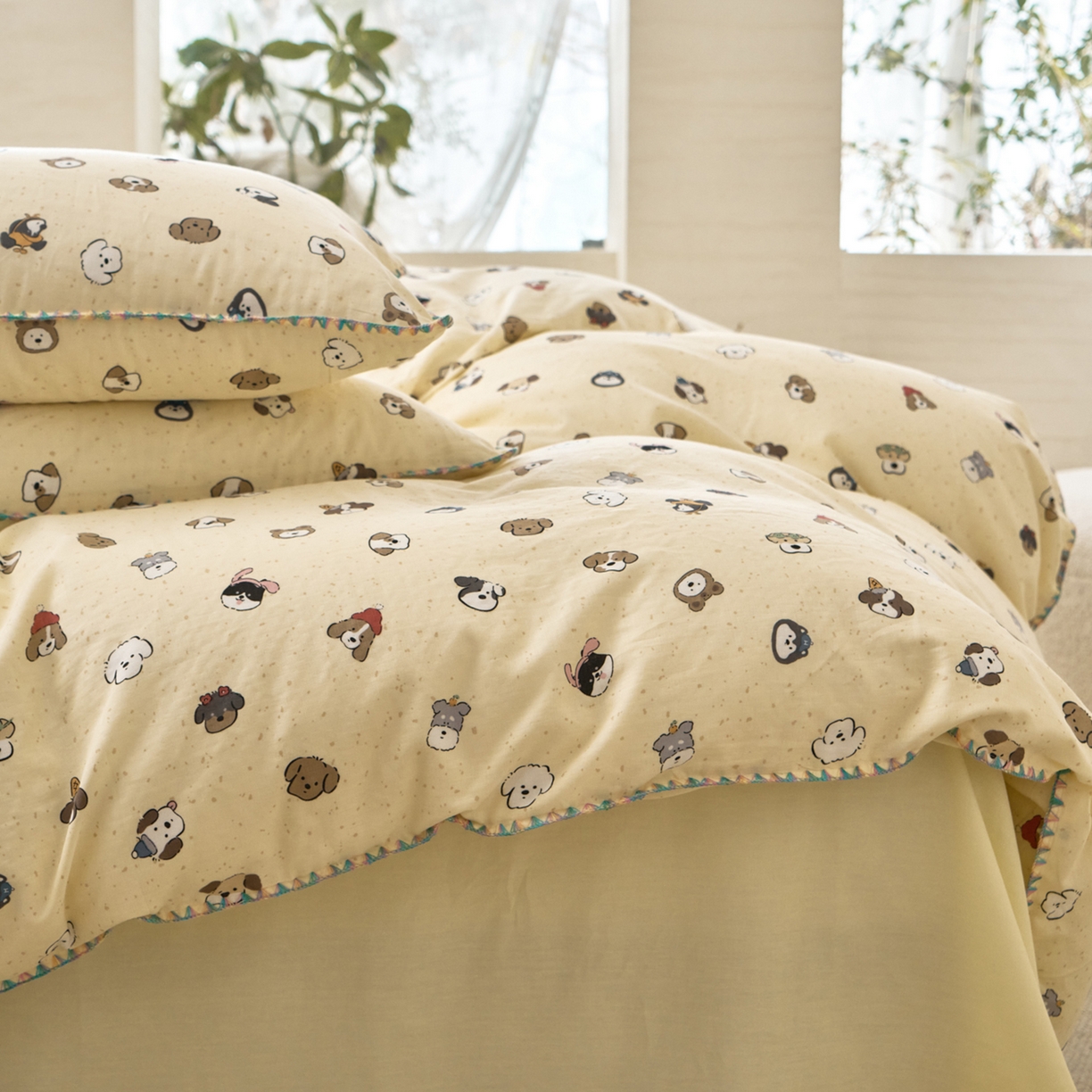 91家纺网 家纺一手货源 找家纺 洋铭区（原狠狠爱） 2026新款春季全棉彩边双层纱四件套 萌宠小分队