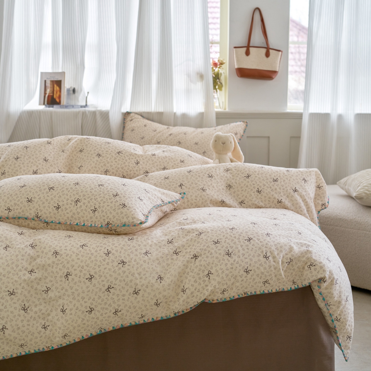 91家纺网 家纺一手货源 找家纺 洋铭区（原狠狠爱） 2026新款春季全棉彩边双层纱四件套 奶茶蝴蝶结