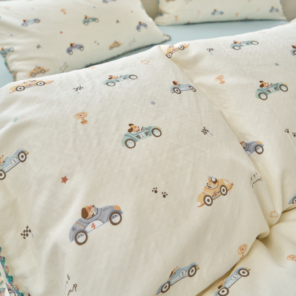 91家纺网 家纺一手货源 找家纺 洋铭区（原狠狠爱） 2026新款春季全棉彩边双层纱四件套 汽车派对