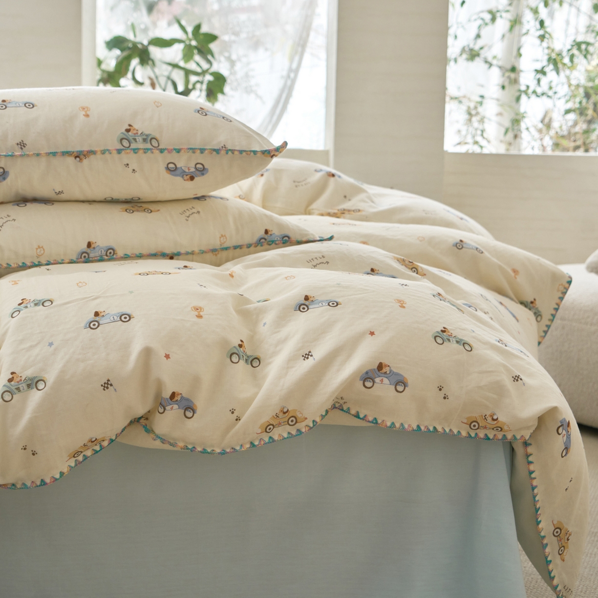 91家纺网 家纺一手货源 找家纺 洋铭区（原狠狠爱） 2026新款春季全棉彩边双层纱四件套 汽车派对