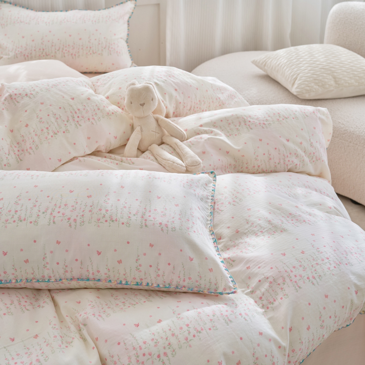 91家纺网 家纺一手货源 找家纺 洋铭区（原狠狠爱） 2026新款春季全棉彩边双层纱四件套 桃桃粉花