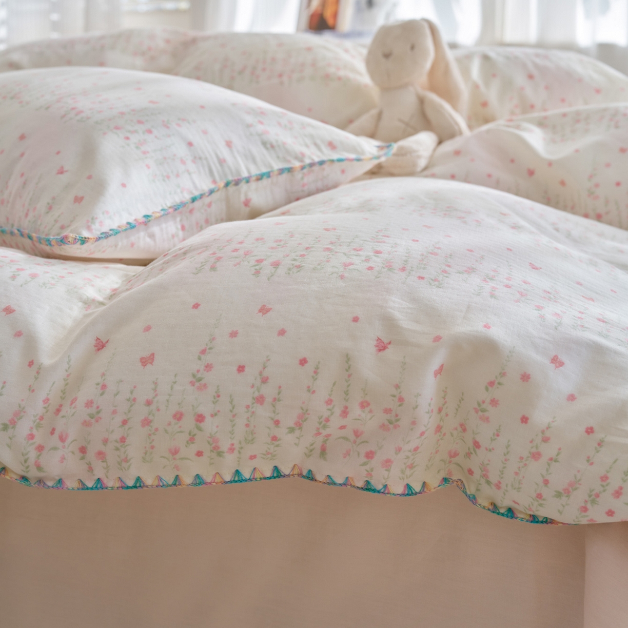 91家纺网 家纺一手货源 找家纺 洋铭区（原狠狠爱） 2026新款春季全棉彩边双层纱四件套 桃桃粉花