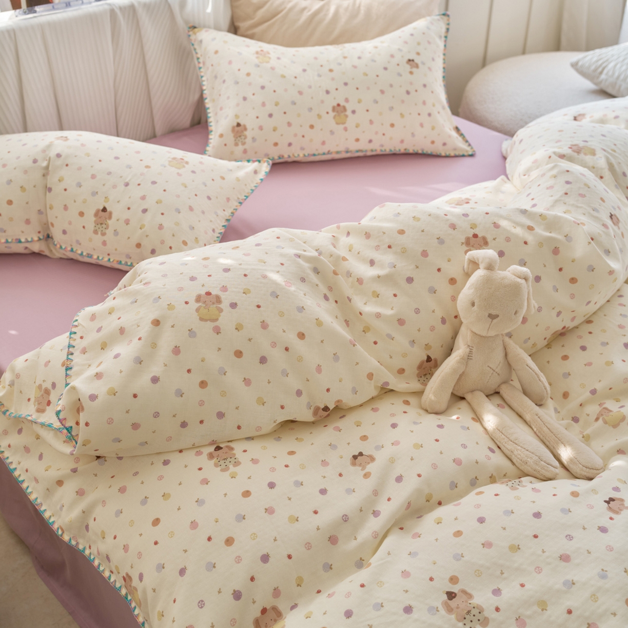 91家纺网 家纺一手货源 找家纺 洋铭区（原狠狠爱） 2026新款春季全棉彩边双层纱四件套 甜果小象