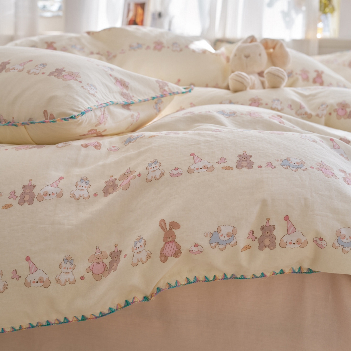 91家纺网 家纺一手货源 找家纺 洋铭区（原狠狠爱） 2026新款春季全棉彩边双层纱四件套 幸运小可爱