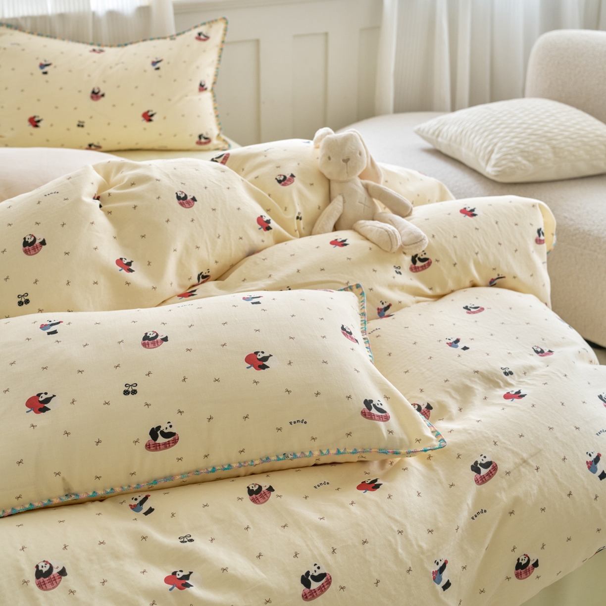 91家纺网 家纺一手货源 找家纺 洋铭区（原狠狠爱） 2026新款春季全棉彩边双层纱四件套 熊猫嘟嘟