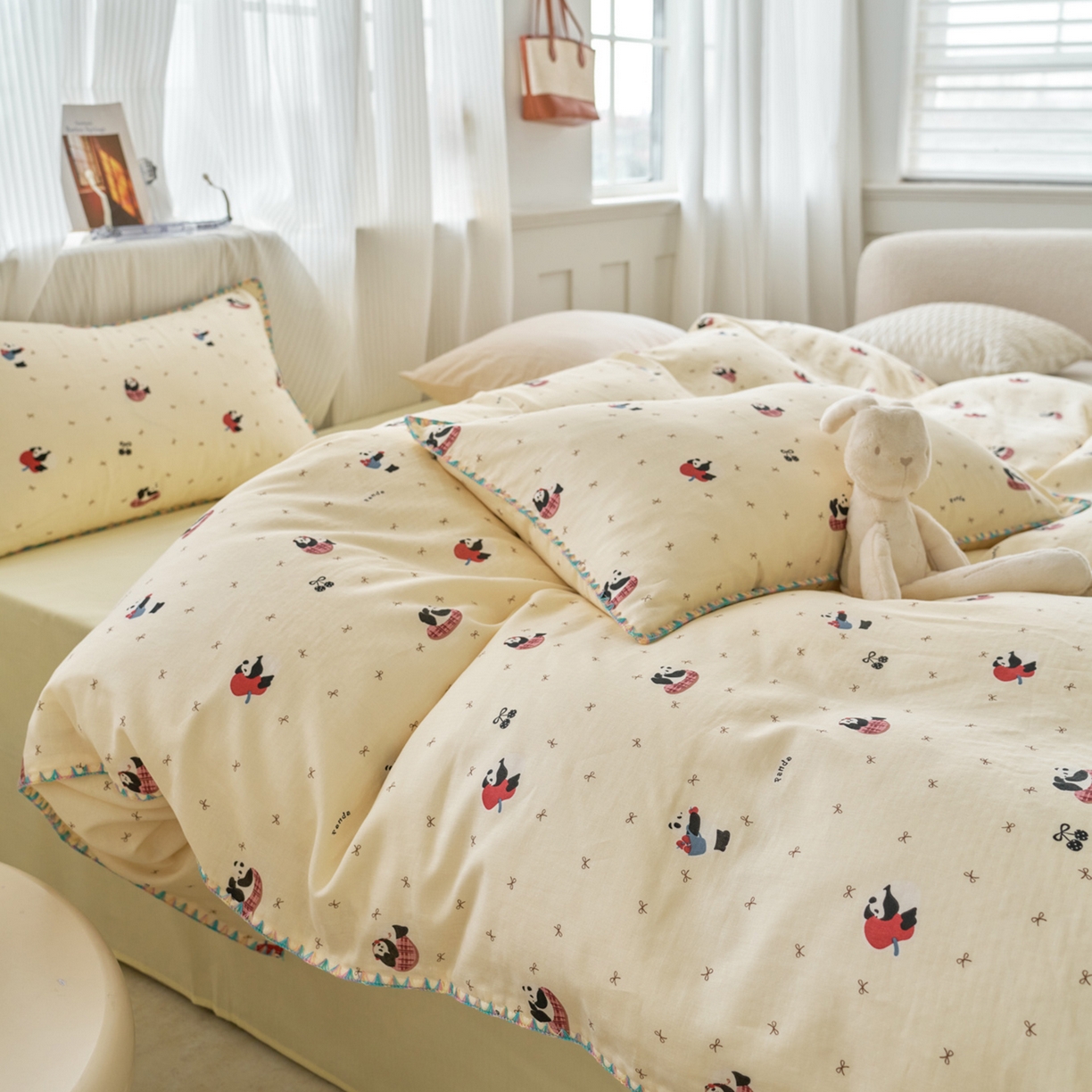 91家纺网 家纺一手货源 找家纺 洋铭区（原狠狠爱） 2026新款春季全棉彩边双层纱四件套 熊猫嘟嘟