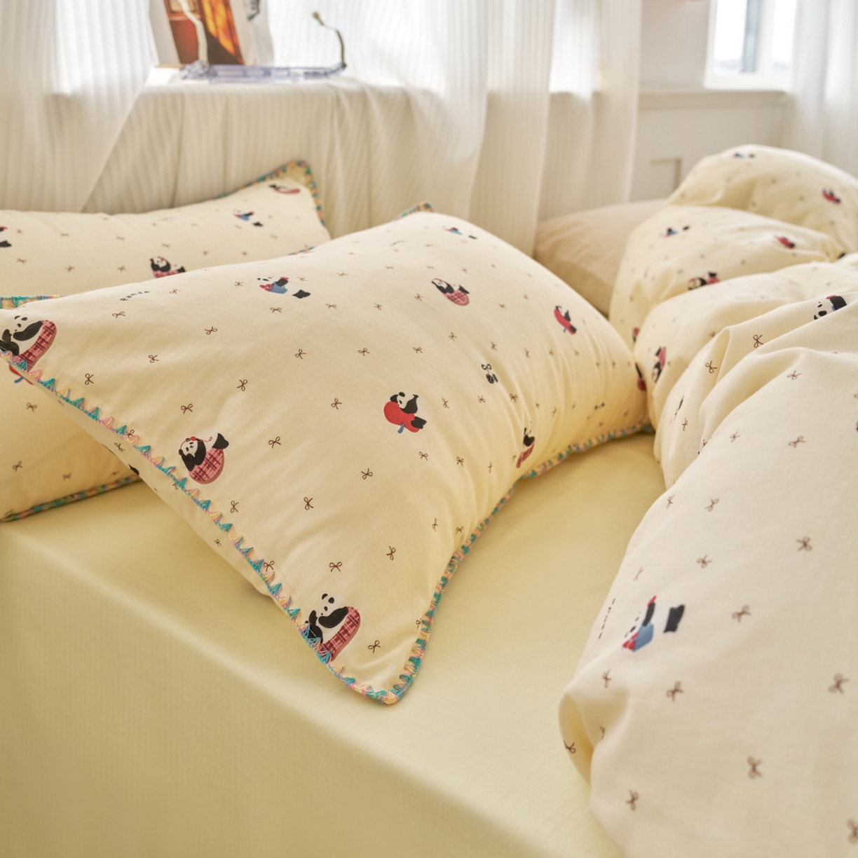 91家纺网 家纺一手货源 找家纺 洋铭区（原狠狠爱） 2026新款春季全棉彩边双层纱四件套 熊猫嘟嘟