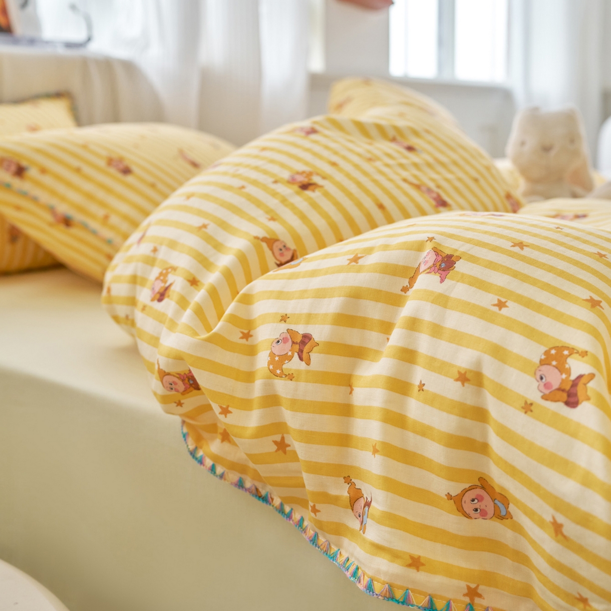 91家纺网 家纺一手货源 找家纺 洋铭区（原狠狠爱） 2026新款春季全棉彩边双层纱四件套 月光宝宝