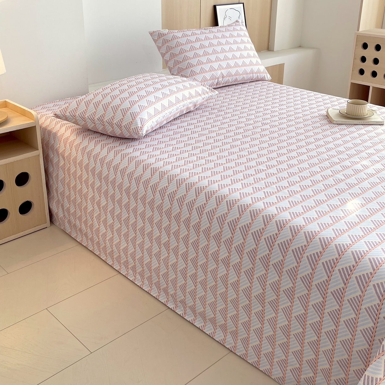 91家纺网 家纺一手货源 找家纺 爱彼家纺 2026年新款全棉老粗布加厚加密高克重凉席席子；单床单花型更好卖，床单三件套 幻想主义